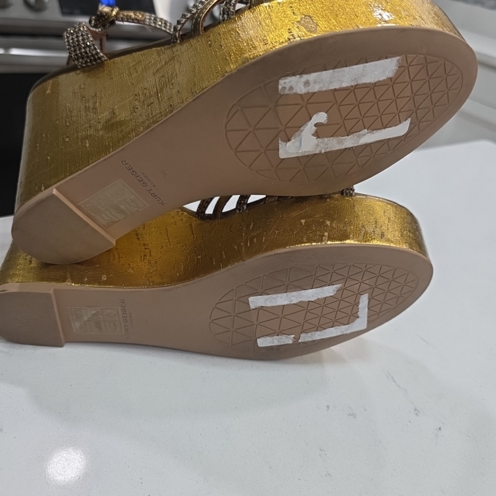 Kurt Geiger Pierra Gold Platform Wedge Sandal Size 6 - Picture 5 of 7